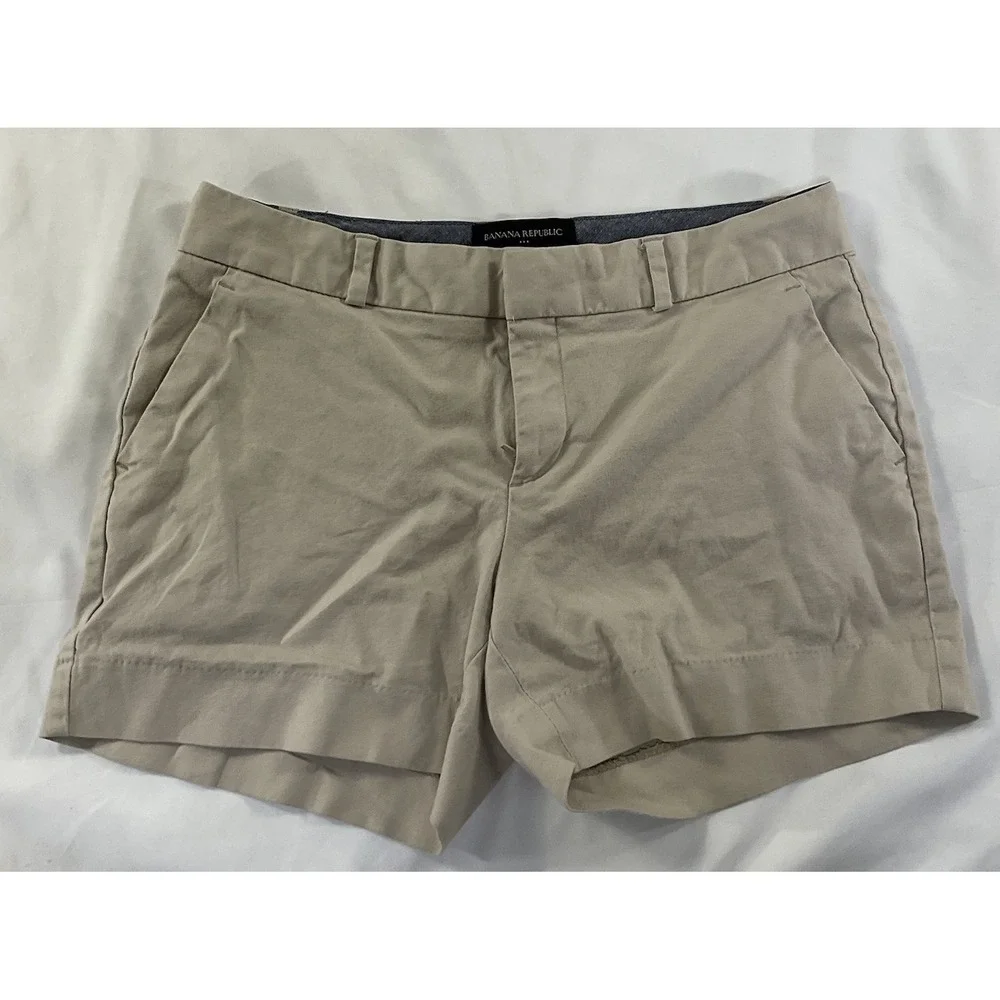 Banana Republic Women's Sz 0P Petite Khaki Shorts 4